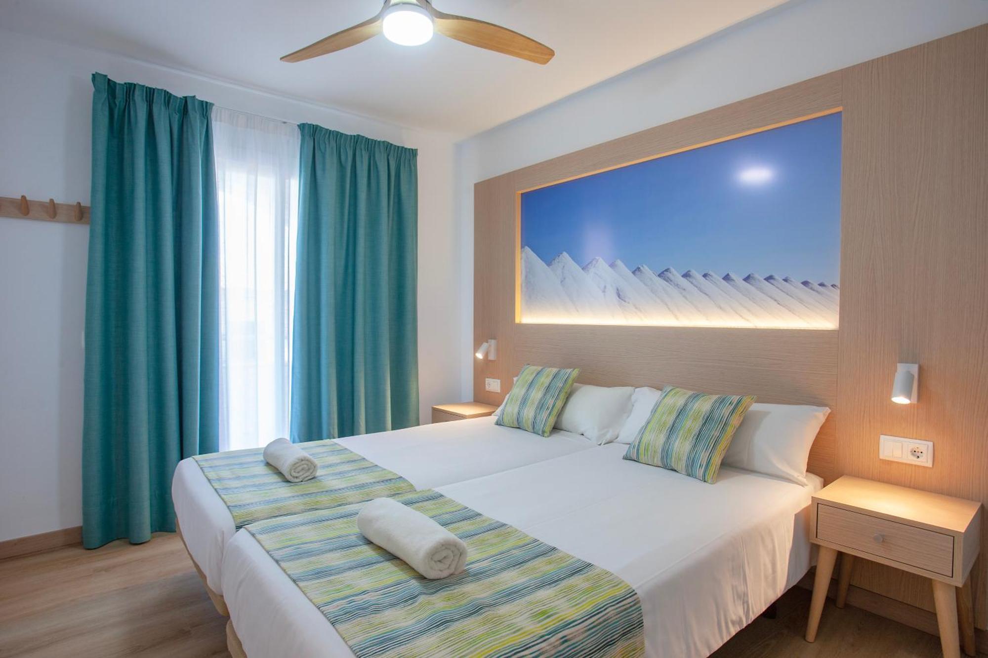 Apartaments Edificio Puerto 콜로니아 산트 호르디 외부 사진